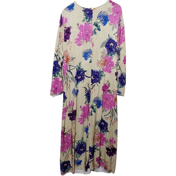 H&M Pink Purple Blue Floral Maxi Dress
Twisted Front - Size XXL - Picture 3 of 5